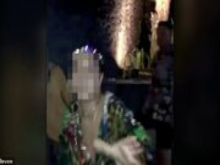 Khách bị đánh khi quay video ẩu đả