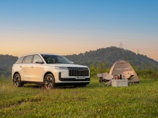 Jaecoo J5 SHS-H: SUV đô thị phong cách và tiện nghi cho phụ nữ hiện đại