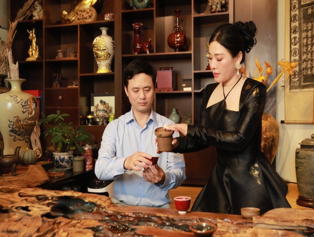 Cùng NSƯT Hương Giang khám phá vẻ đẹp tiềm ẩn của làng gốm cổ Bát Tràng