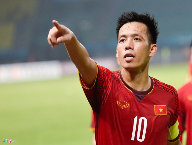 HLV Park triệu tập Văn Quyết